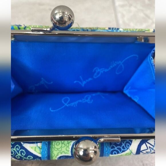 Vera Bradley Small Doodle Daisy Kisslock Wallet NWT - Picture 3 of 5